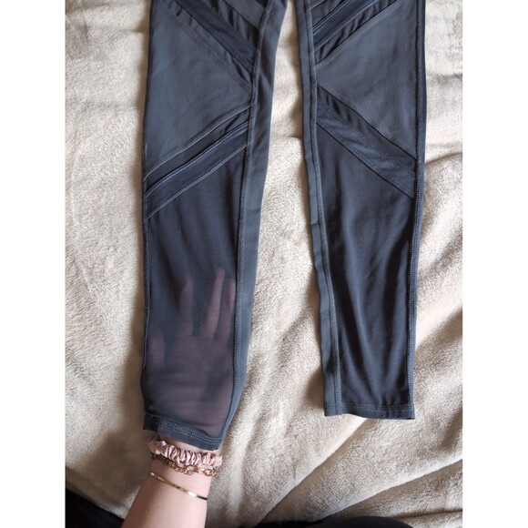 Alo mesh leggings size small - Picture 3 of 8